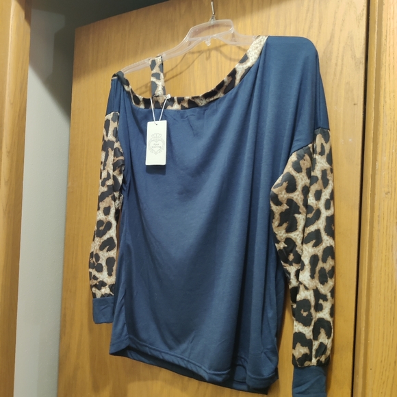 Top - Picture 4 of 4